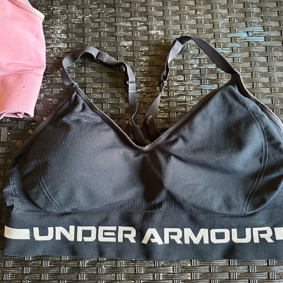 Under Armour Colorful Sports Bra Collection - Picture 4 of 5